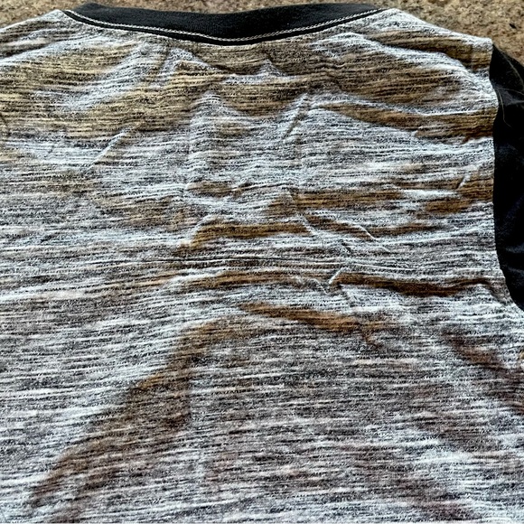 Victoria’s Secret PINK Tees - Picture 7 of 9